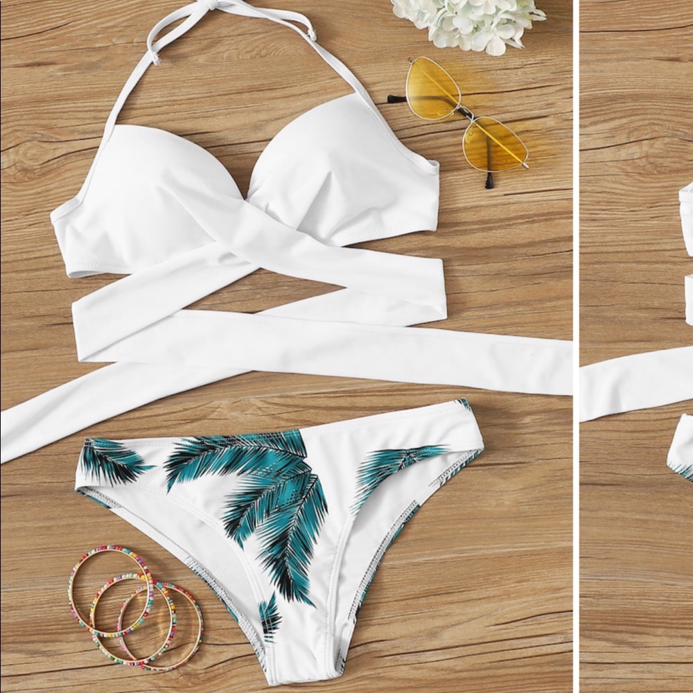 Tropical swimsuit - Picture 1 of 2